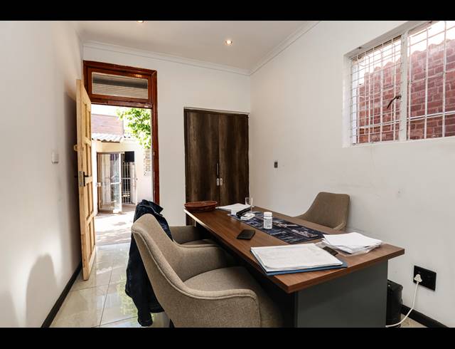 265M² BUILDING FOR SALE IN MUSGRAVE